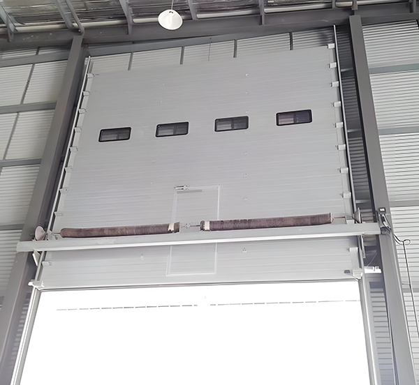 金川工业滑升门