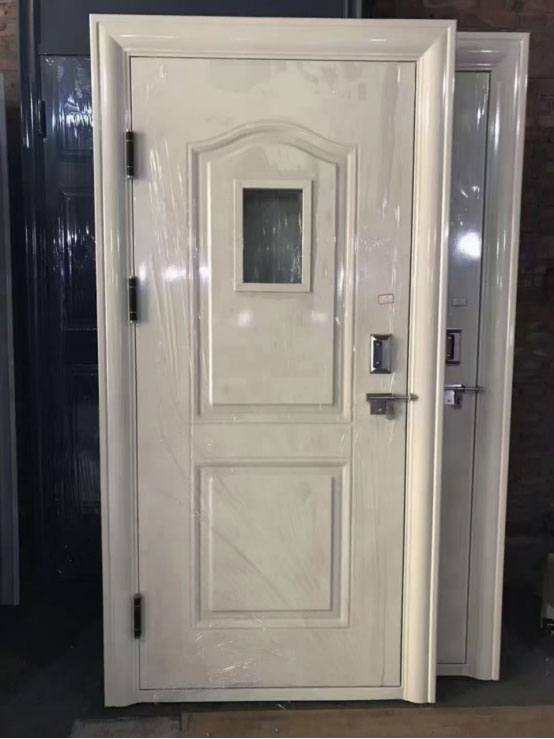 金川学校教室门