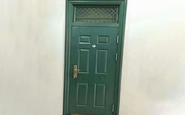 金川学校教室门