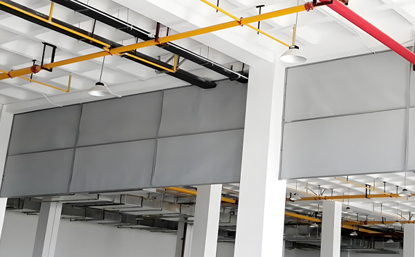 商场防烟分区常闭节点：金川挡烟垂壁高度与控制器接线图解