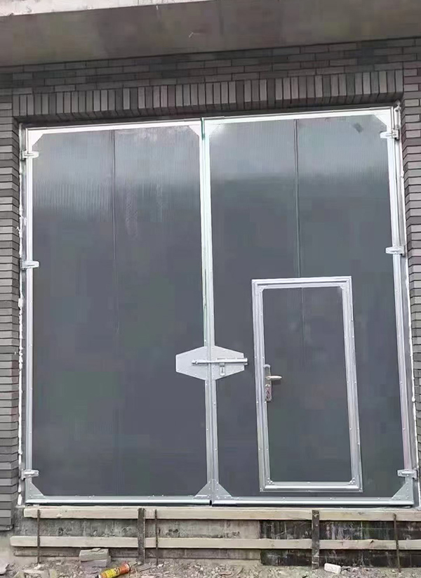 金川工业平开门在大型设备制造车间的应用实例